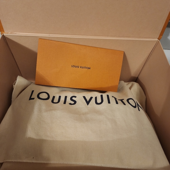 🔥RARE🔥Limited Edition Louis Vuitton Empreinte Summer Bag - Picture 5 of 14